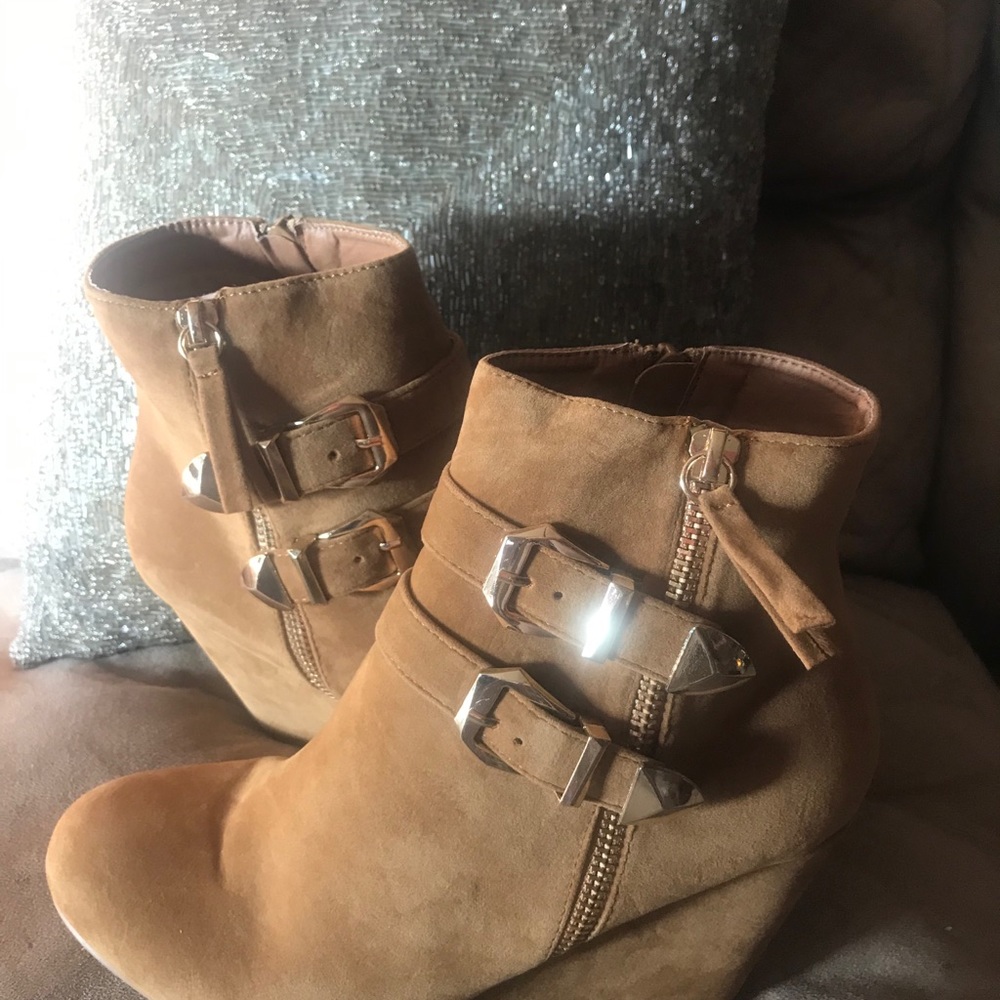 Tan wedge 21 - Picture 3 of 4
